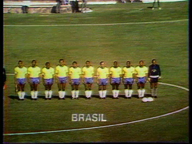 Singurul român cu care Pele a făcut schimb de tricouri a reacționat la moartea legendei braziliene! Ce a spus Mircea Lucescu_2