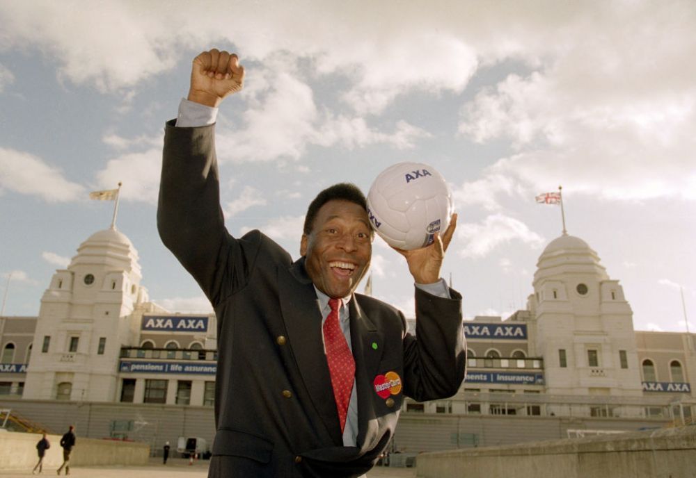Și la marketing a fost primul! Pele a primit 1 milion de dolari să întârzie un meci de la Cupa Mondială _13