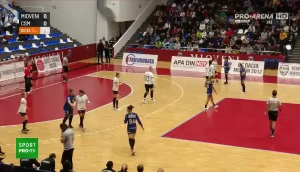 CS Mioveni - CSM București (&icirc;nceputul meciului)
