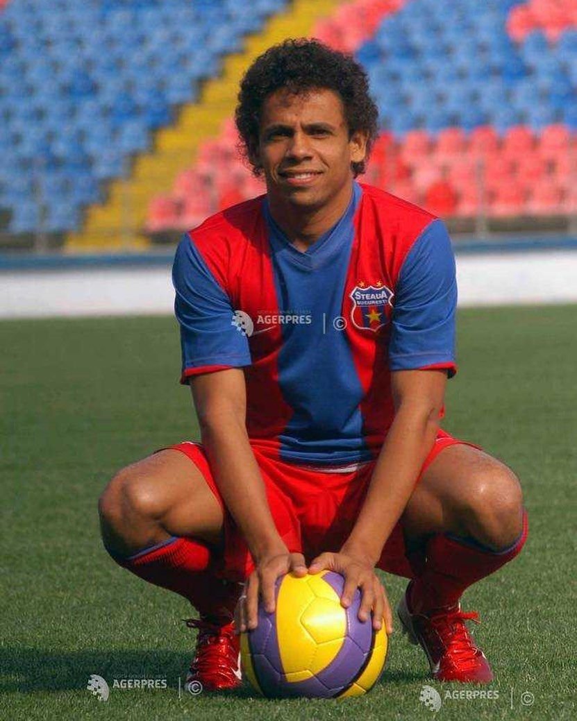 De la „piticul” lui MM Stoica, la uriașul Cristiano Ronaldo! Fostul fotbalist al FCSB-ului care purta numărul 7 la Al-Nassr _3