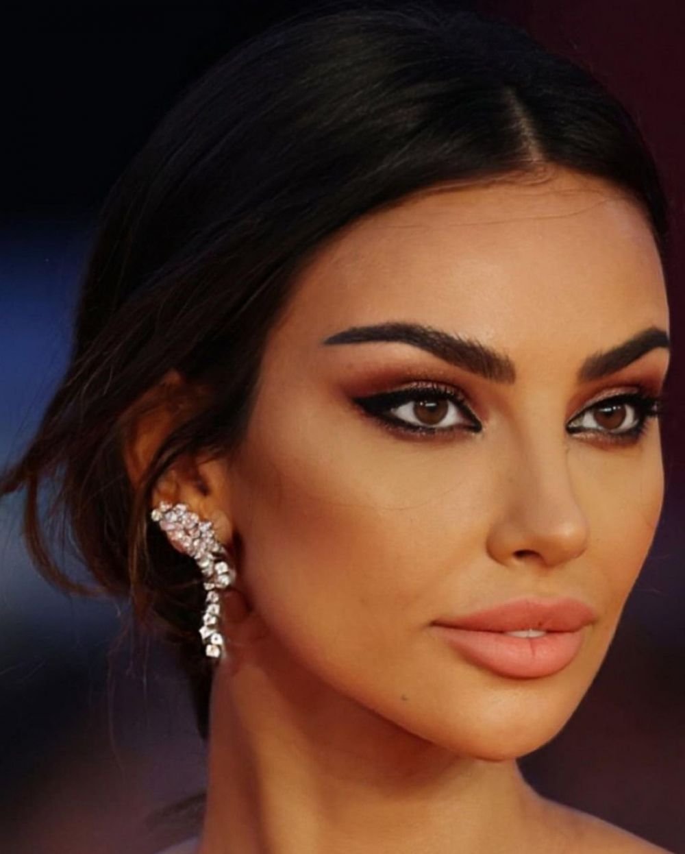 Mădălina Ghenea o dă în judecată pe soția lui Dragoș Săvulescu. Motivul incredibil pentru scandalul dintre cele două dive_53