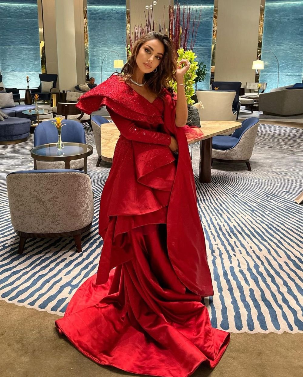 Mădălina Ghenea o dă în judecată pe soția lui Dragoș Săvulescu. Motivul incredibil pentru scandalul dintre cele două dive_57