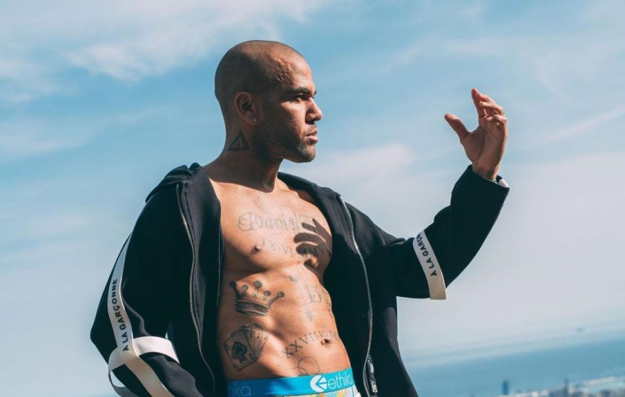 Dani Alves, investigat de autorități! Fundașul este acuzat de presupusă agresiune sexuală _1