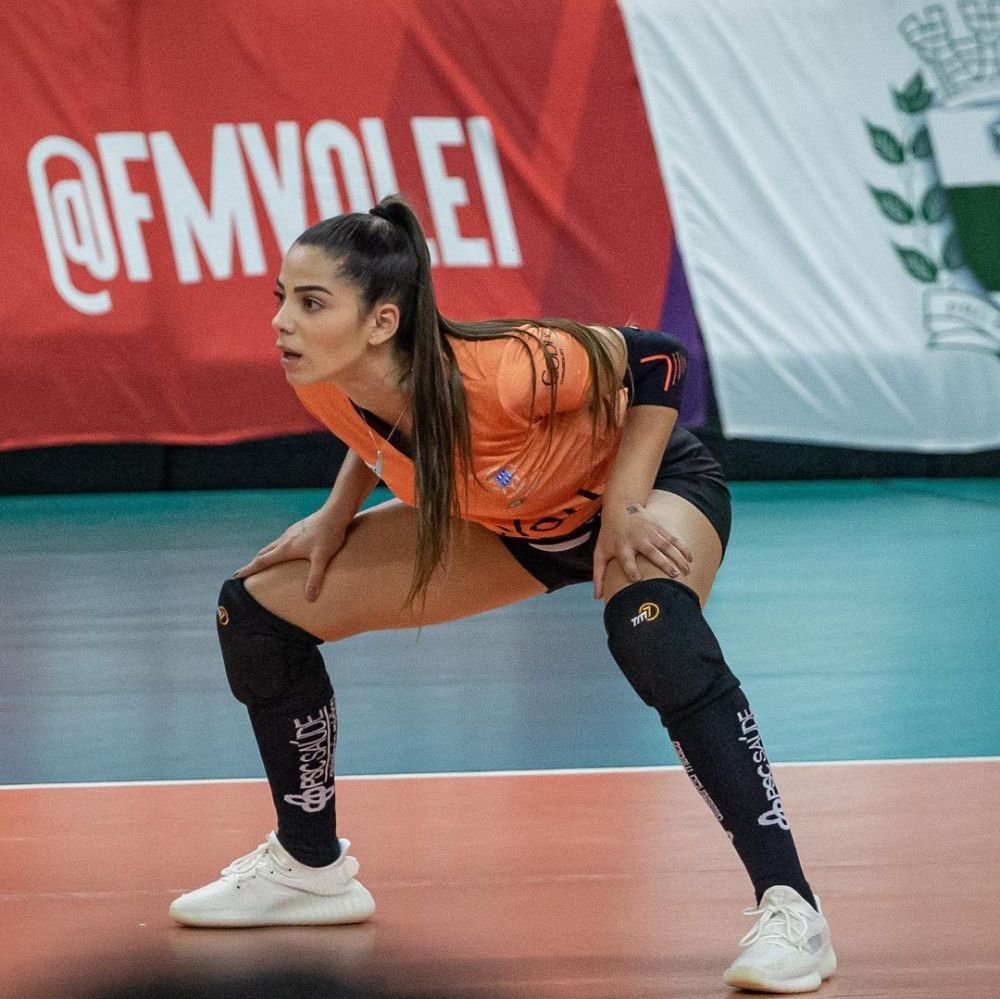 Apariție incendiară a celei mai sexy jucătoare de volei, care face o avere din OnlyFans! Cum a sărbătorit Revelionul _16