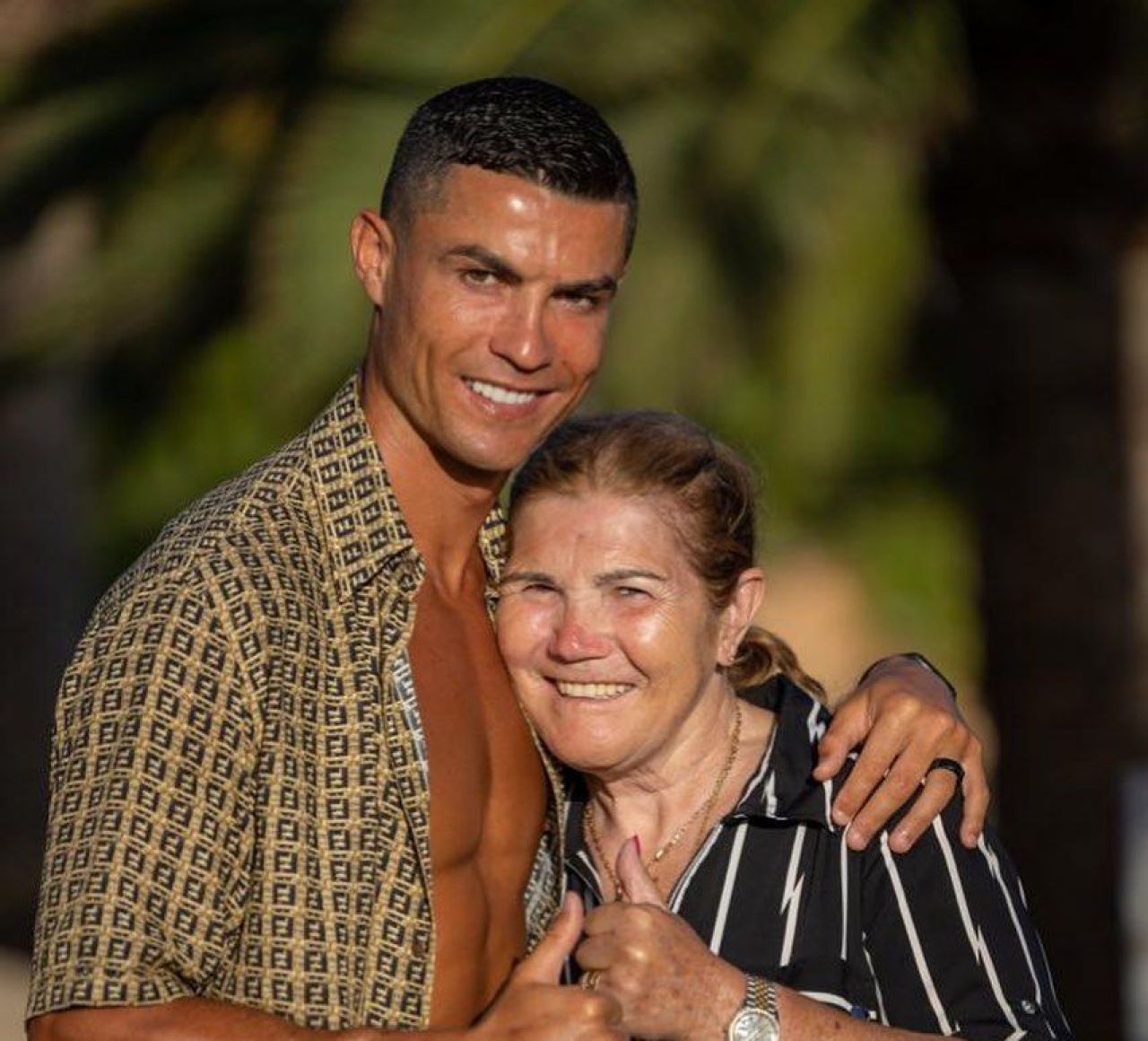 „Dragul meu fiu”. Mesajul mamei lui Cristiano Ronaldo după ce superstarul portughez a semnat cu Al Nassr _1