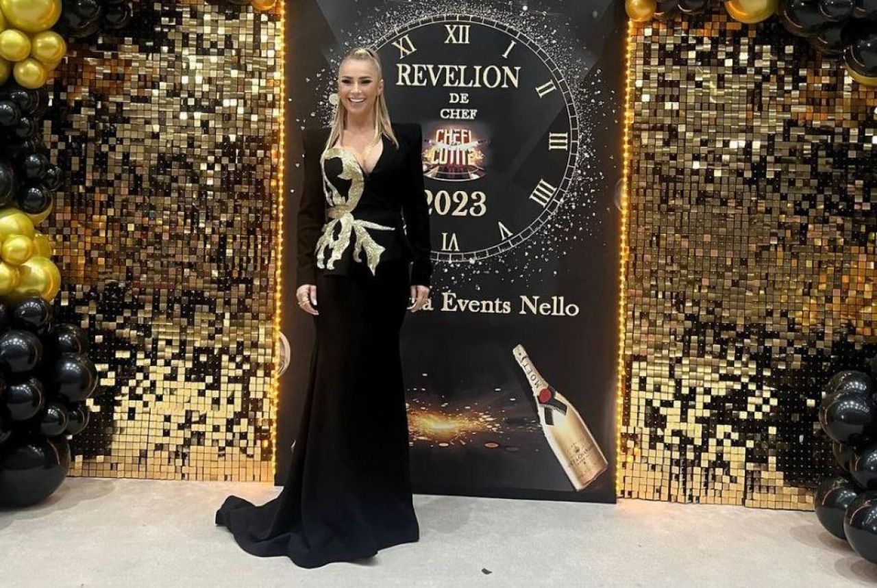 Anamaria Prodan, strălucitoare la propriu și la figurat în noaptea de Revelion. Ținuta spectaculoasă cu care a atras atenția_9