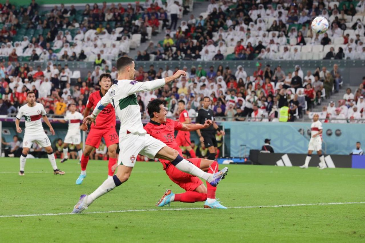 Cristiano Ronaldo l-a căutat la hotel ca să-i ceară tricoul. Mărturisirea unui fost fotbalist francez_14
