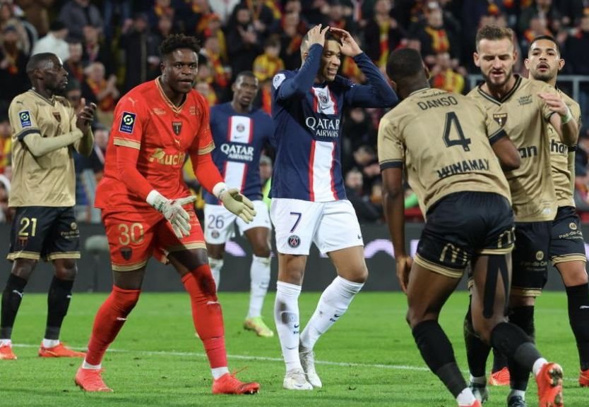 Christophe Galtier, un car de nervi după Lens - PSG 3-1: &bdquo;O dezorganizare fără precedent! Am fost rupți &icirc;n două!&rdquo;