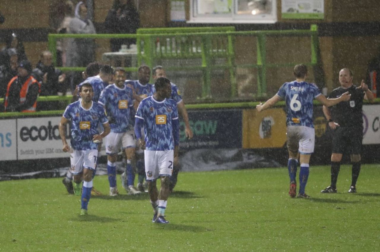 Gol senzațional marcat de un atacant român în prima zi din 2023: echipa sa a învins după reușite în '90+8 și '90+12_3