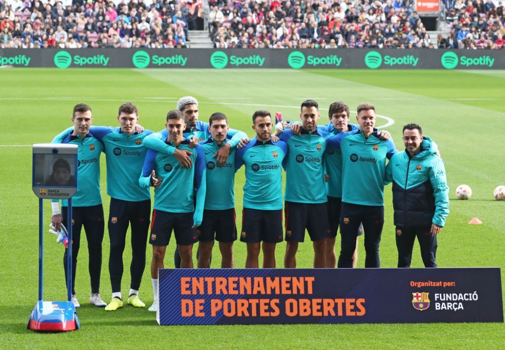 Show la antrenamentul cu public al catalanilor, cu peste 15.000 de oameni pe Camp Nou. Moment de magie cu Pedri și Lewandowski_2