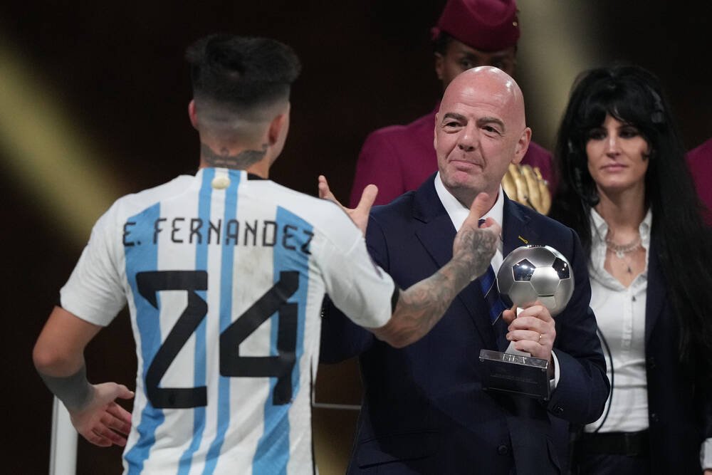 Povestea lui Enzo Fernandez, campionul mondial obligat de părinți să joace fotbal. Benfica e aproape să încaseze 120 de milioane pentru el_12