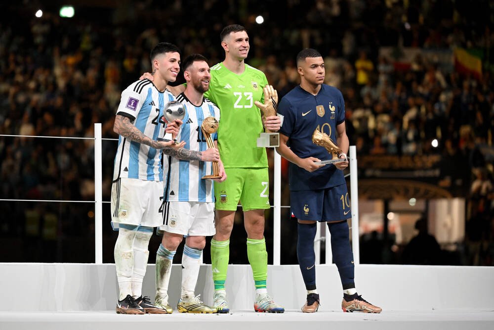 Povestea lui Enzo Fernandez, campionul mondial obligat de părinți să joace fotbal. Benfica e aproape să încaseze 120 de milioane pentru el_39