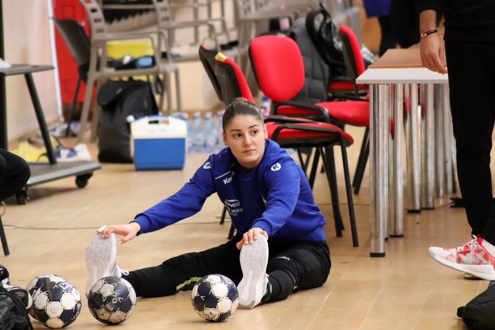 Fără sarmale și fără petreceri de Sărbători. Handbalistele de la CSM București s-au reunit după doar două zile de vacanță!_26