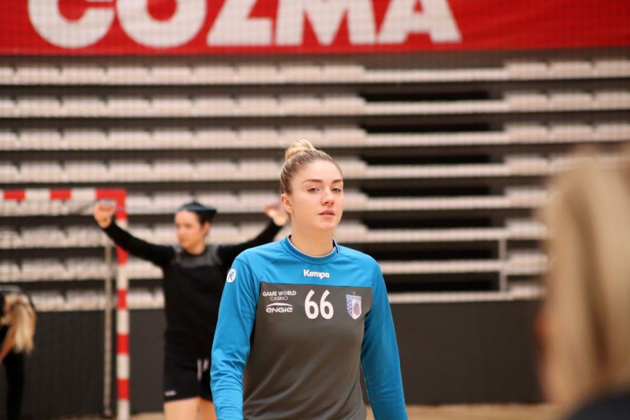 Fără sarmale și fără petreceri de Sărbători. Handbalistele de la CSM București s-au reunit după doar două zile de vacanță!_32