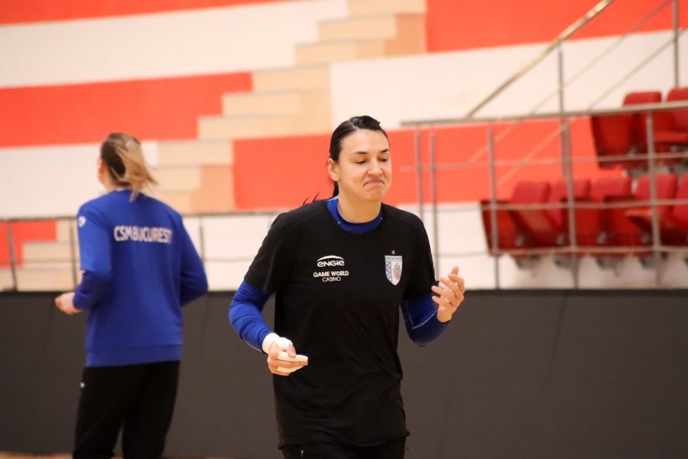 Fără sarmale și fără petreceri de Sărbători. Handbalistele de la CSM București s-au reunit după doar două zile de vacanță!_41