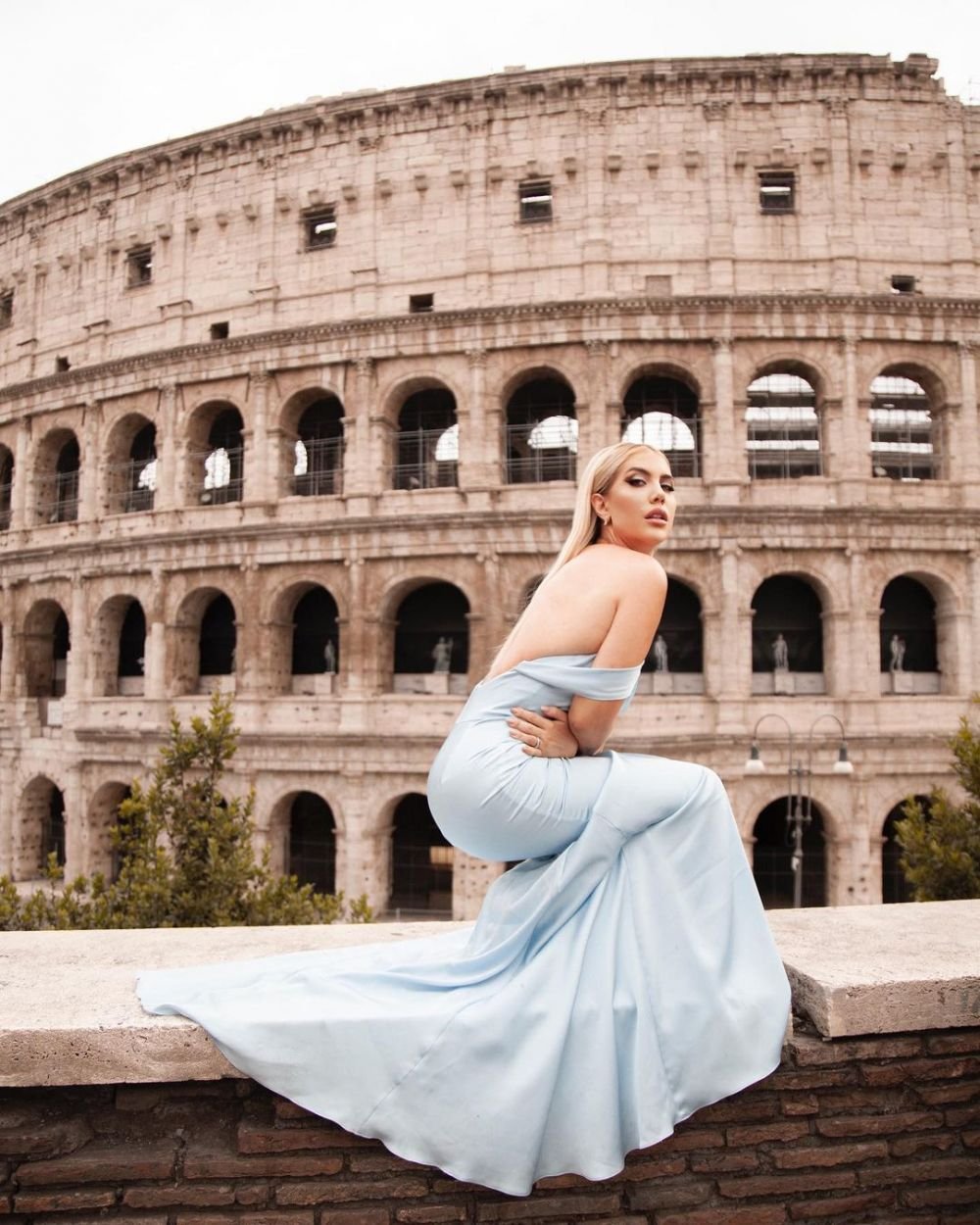Wanda Nara a vorbit despre relația pe care o are cu bărbatul alături de care a apărut în pat! Ce a spus fosta soție a lui Icardi_95