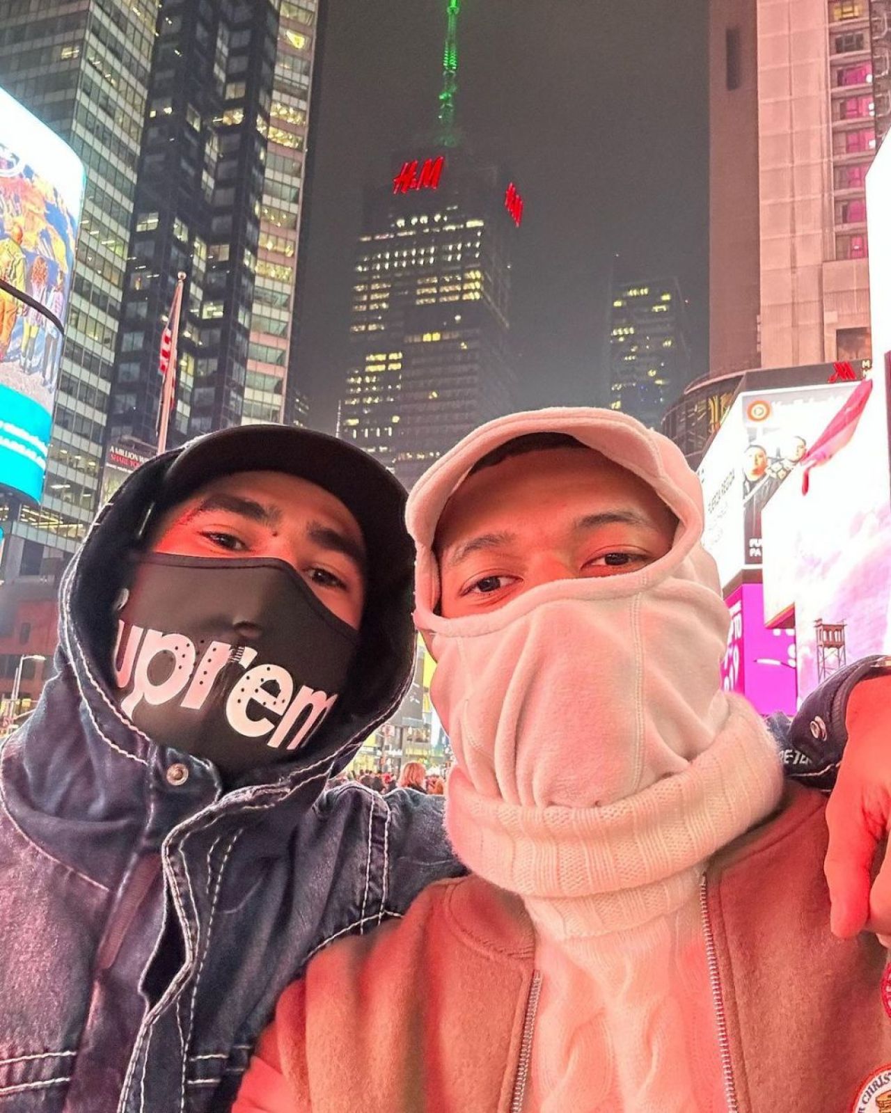 Deghizați la vedere! Cum au apărut Kylian Mbappe și Achraf Hakimi în New York pentru a nu fi recunoscuți _1