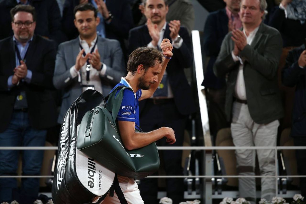 „Mâna lui Dumnezeu” în tenis: ce a putut să facă Daniil Medvedev la Adelaide _2