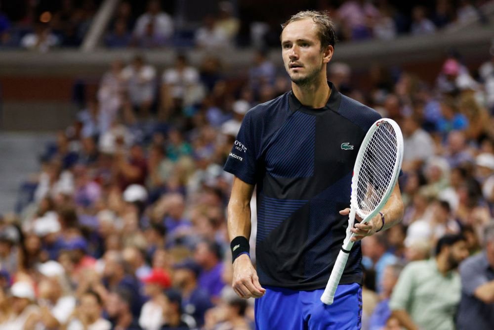 „Mâna lui Dumnezeu” în tenis: ce a putut să facă Daniil Medvedev la Adelaide _9
