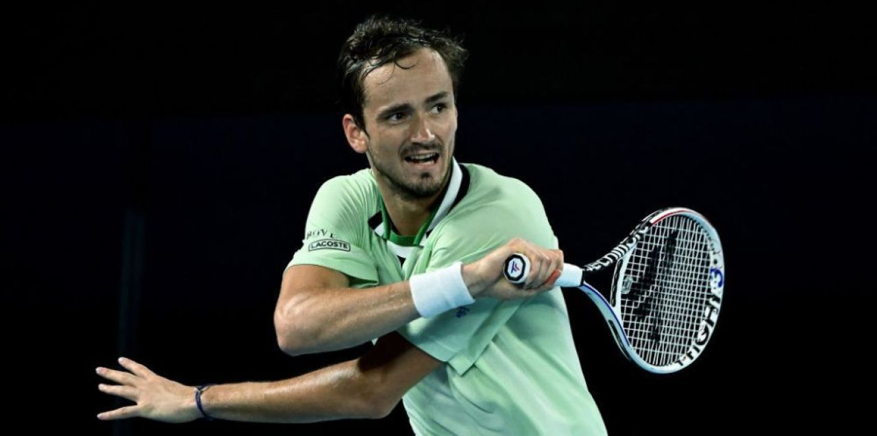 „Mâna lui Dumnezeu” în tenis: ce a putut să facă Daniil Medvedev la Adelaide _15