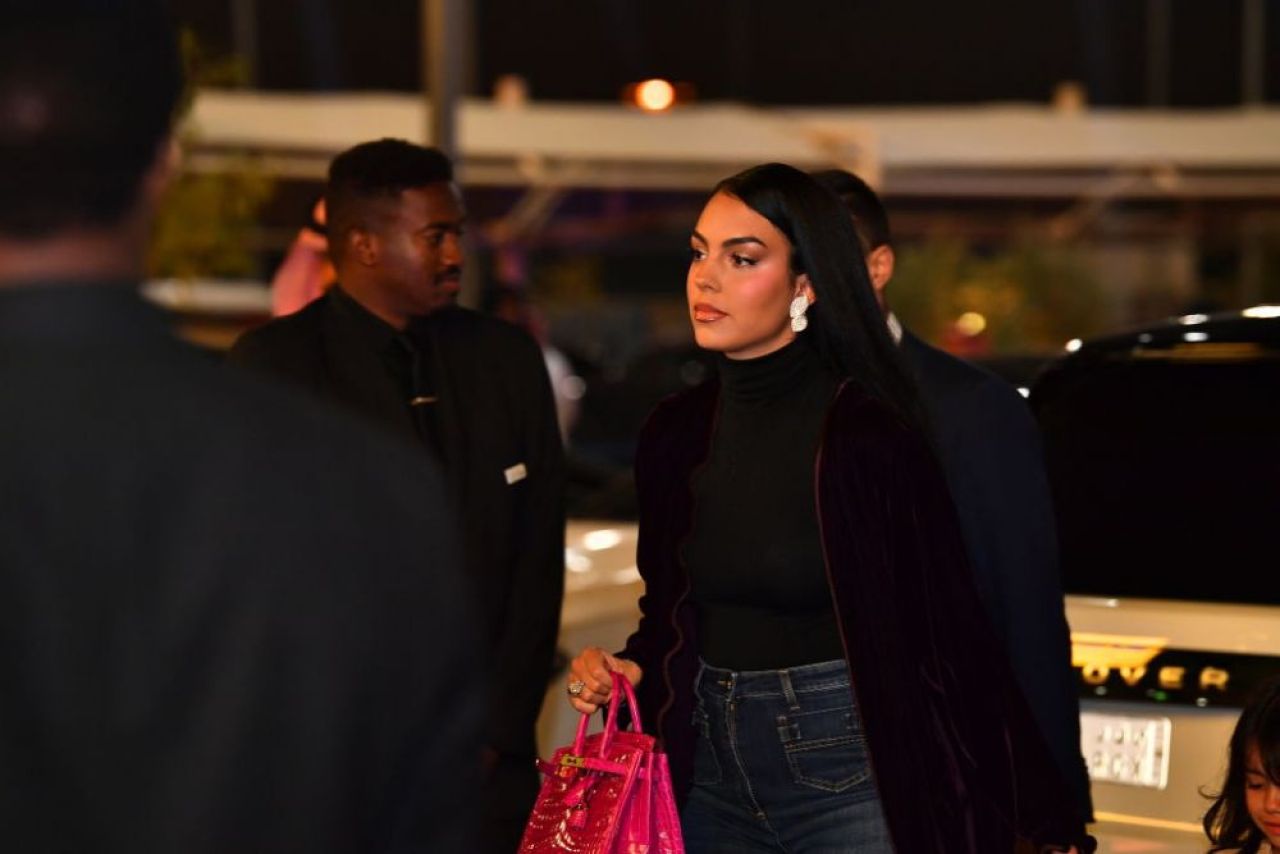 Pot locui Cristiano Ronaldo și Georgina Rodriguez împreună în Arabia Saudită? Legea este strictă cu cuplurile necăsătorite_1
