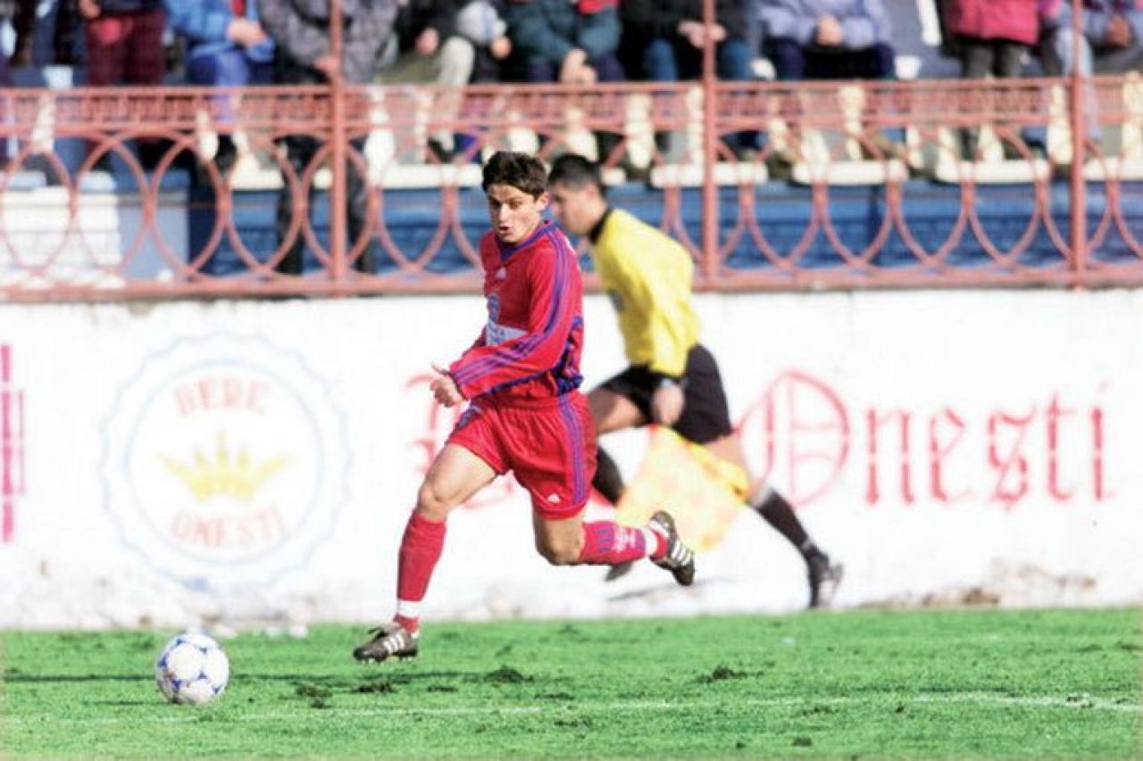 ATUNCI ȘI ACUM | Ce mai face Stelian Carabaș, fotbalistul care încânta în Ghencea și la Farul Constanța_7