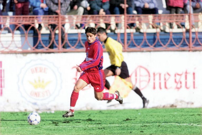 ATUNCI ȘI ACUM | Ce mai face Stelian Carabaș, fotbalistul care încânta în Ghencea și la Farul Constanța_7