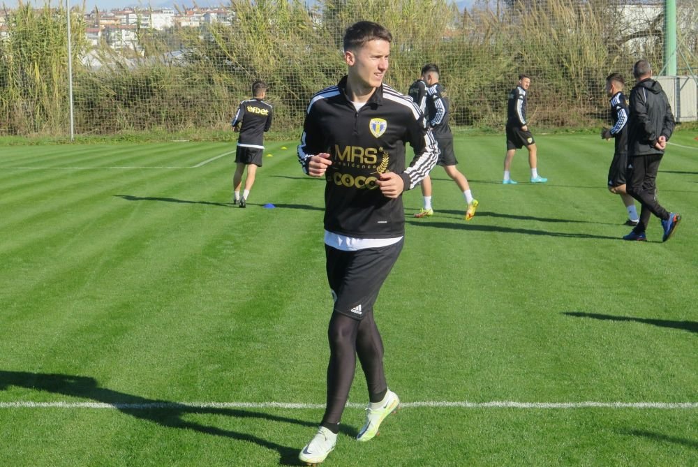 Petrolul Ploiești o nouă lovitură pe piața transferurilor! Sârbul care a semnat cu „lupii galbeni”_3