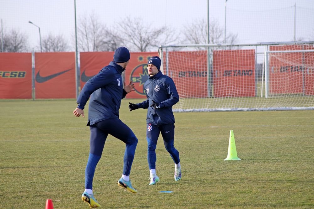 Fotografii de la primul antrenament al FCSB din 2023. Jucătorii, chinuiți de Thomas Neubert cu mingi medicinale_13