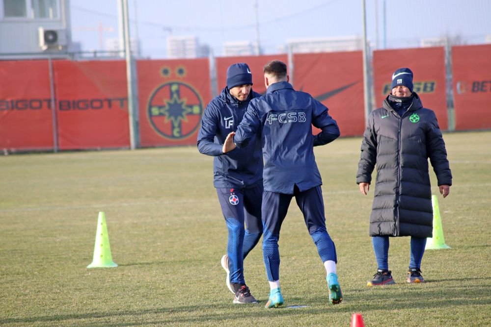 Fotografii de la primul antrenament al FCSB din 2023. Jucătorii, chinuiți de Thomas Neubert cu mingi medicinale_36