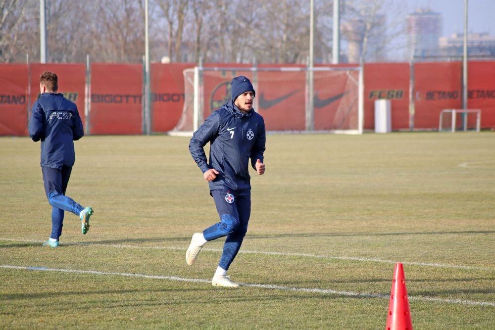 Fotografii de la primul antrenament al FCSB din 2023. Jucătorii, chinuiți de Thomas Neubert cu mingi medicinale_47