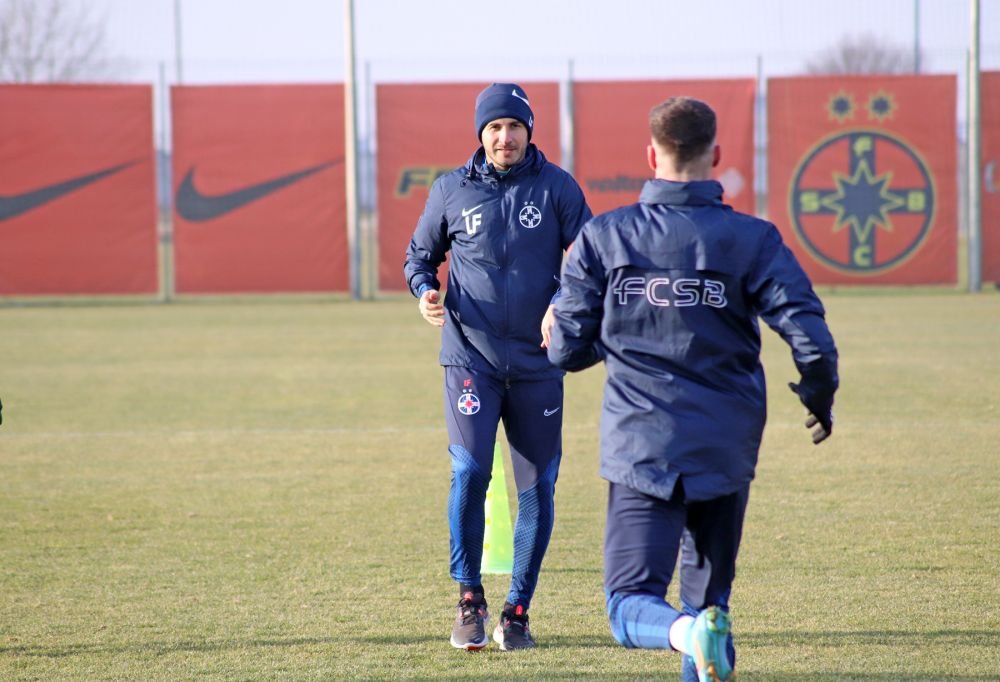Fotografii de la primul antrenament al FCSB din 2023. Jucătorii, chinuiți de Thomas Neubert cu mingi medicinale_50
