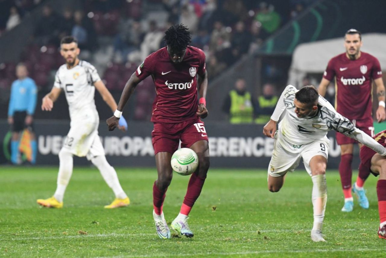 Motivul pentru care a picat transferul lui Emmanuel Yeboah la Slavia Praga! Cehii au bănuit că nu are 19 ani! CFR-ul se apără_5
