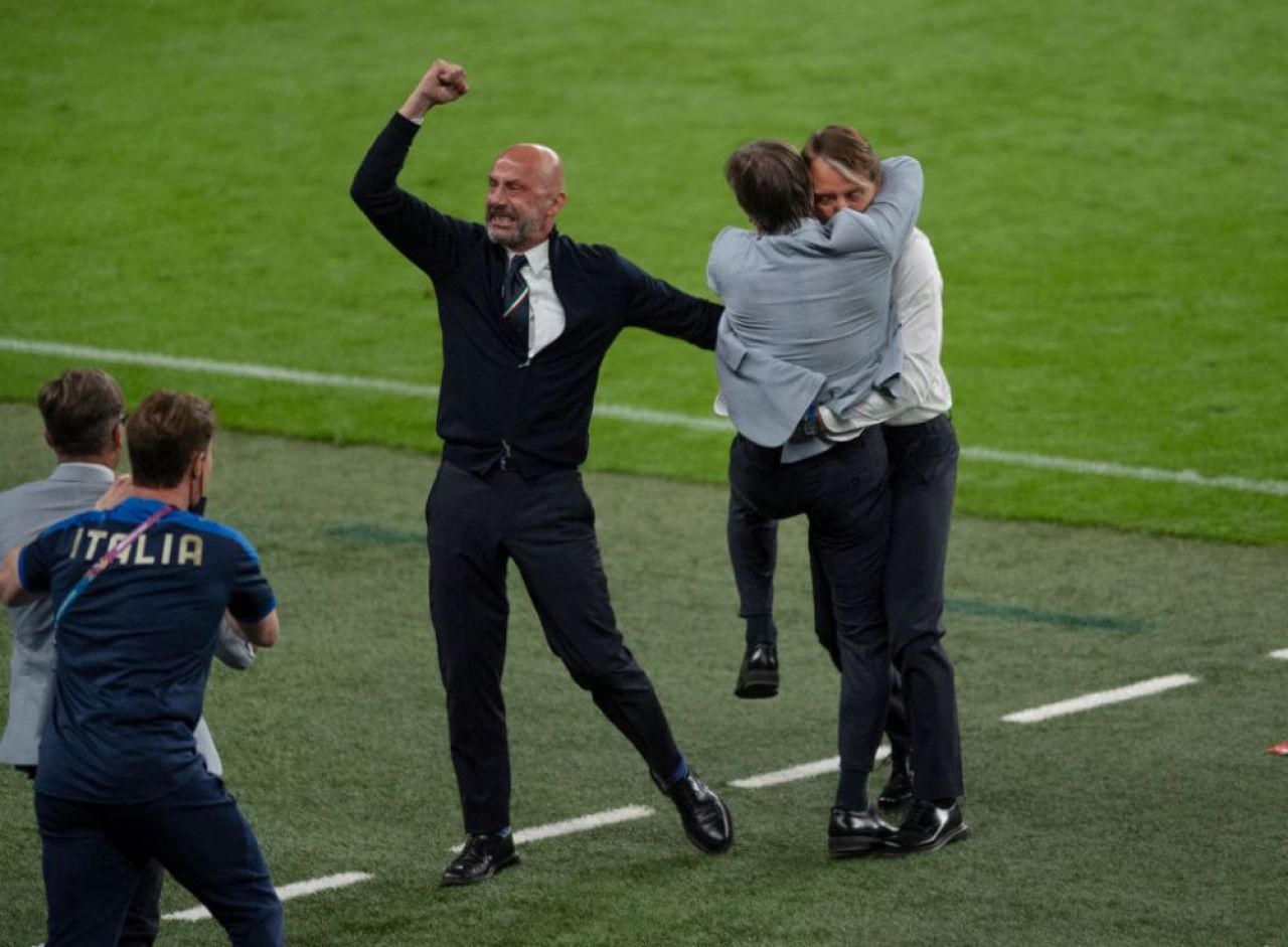 Imaginile care au marcat EURO 2020! De la colegi la Sampdoria la lacrimile succesului alături de Roberto Mancini, cu naționala Italiei _10