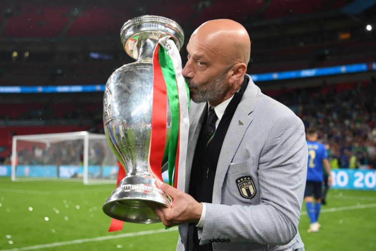 Vialli va fi înmormântat la Londra! Când va avea loc evenimentul public de omagiere a fostului fotbalist_3