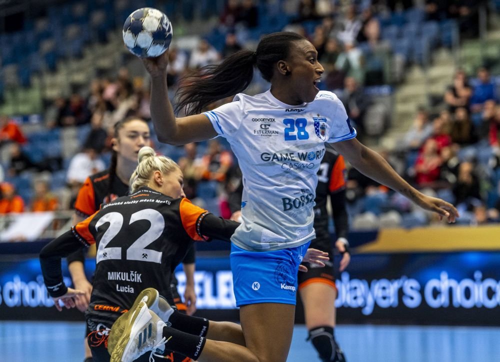 CSM București, victorie la scor cu Banik Most! „Tigroaicele” și-au consolidat poziția de lider în grupa Champions League! 9 goluri înscrise de Cristina Neagu _4