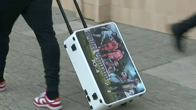 Opulență! Billel Omrani și accesoriul de aproape 5.000 de lei cu care s-a remarcat la plecarea din țară _3