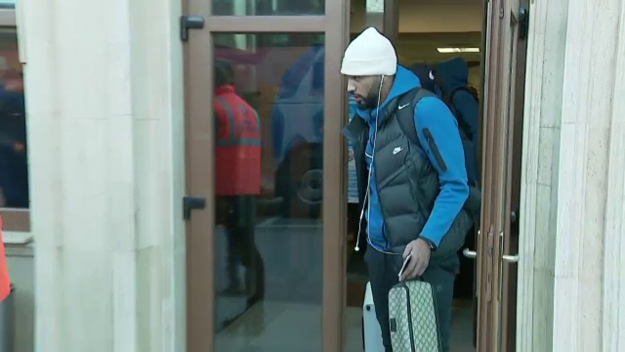 Opulență! Billel Omrani și accesoriul de aproape 5.000 de lei cu care s-a remarcat la plecarea din țară _8
