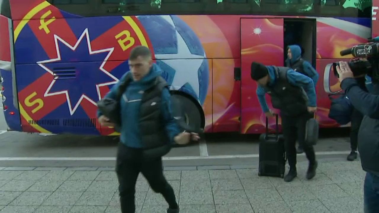 Lotul deplasat de FCSB în Antalya și cine sunt cei doi copii de 15 ani promovați de Mihai Pintilii la prima echipă_10