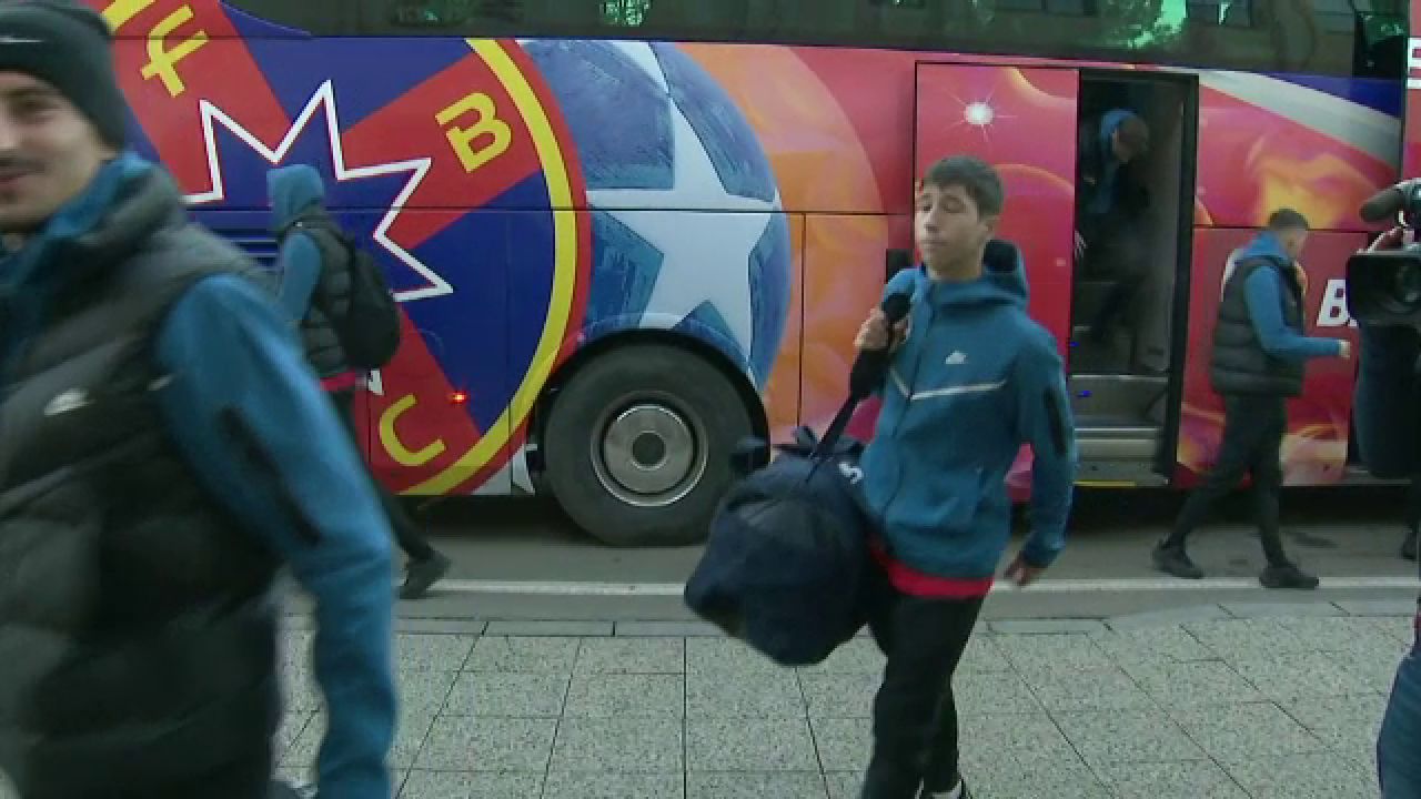 Lotul deplasat de FCSB în Antalya și cine sunt cei doi copii de 15 ani promovați de Mihai Pintilii la prima echipă_12