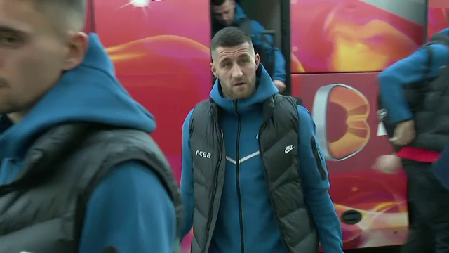 Lotul deplasat de FCSB în Antalya și cine sunt cei doi copii de 15 ani promovați de Mihai Pintilii la prima echipă_23