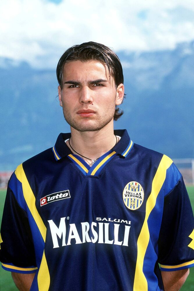 Adrian Mutu împlinește 44 de ani. Cariera 