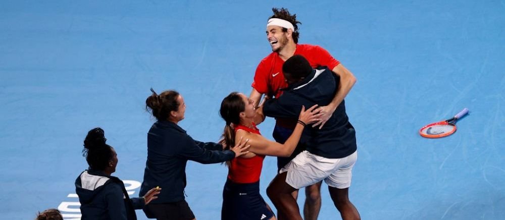 SUA, campioana primei ediții de United Cup: Italia lui Berrettini, învinsă la zero în finală. Imagini cu trofeul uriaș_2