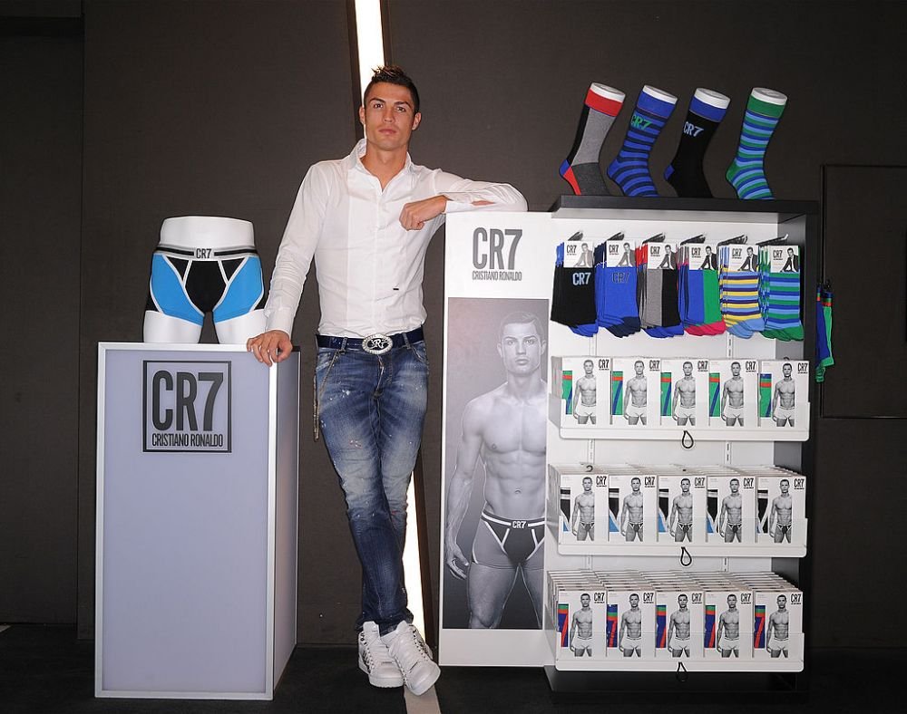 Cristiano Ronaldo, 'prezent' în continuare la meciurile lui Manchester United! Cum a fost surprins un jucător de-ai „diavolilor roșii”_2