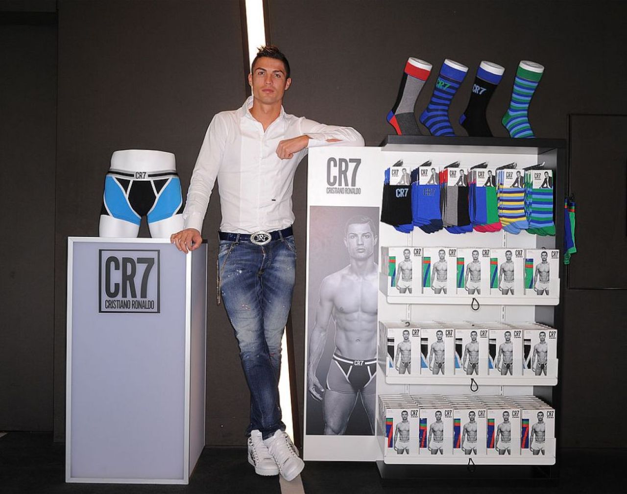 Cristiano Ronaldo, 'prezent' în continuare la meciurile lui Manchester United! Cum a fost surprins un jucător de-ai „diavolilor roșii”_2