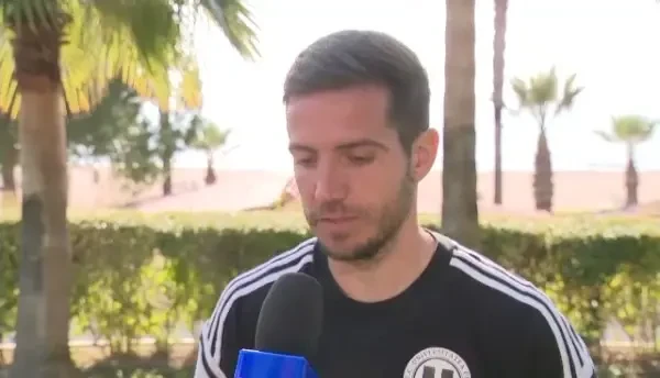 Ce l-a &icirc;ntrebat Adrian Mutu pe Alexandru Chipciu &icirc;n avion, &icirc;n drum spre cantonamentul din Antalya