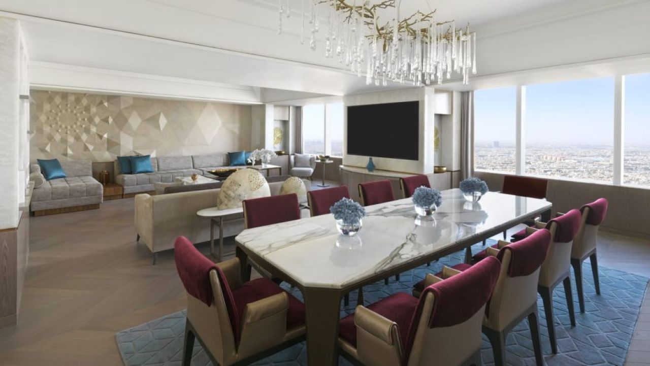 Cristiano Ronaldo e șeic la Al-Nassr! Clubul i-a închiriat un apartament de lux pentru 300.000 de euro pe lună! Cum arată locuința _8