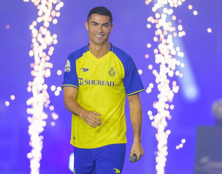 Cristiano Ronaldo e șeic la Al-Nassr! Clubul i-a închiriat un apartament de lux pentru 300.000 de euro pe lună! Cum arată locuința _10