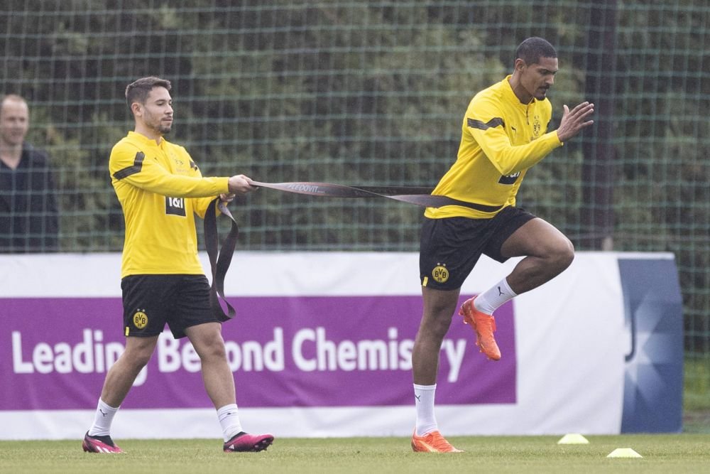 Sebastien Haller, fotbalistul care a fost diagnosticat în iunie cu cancer, a revenit pe teren! Ce a declarat jucătorul de la Borussia Dortmund_6