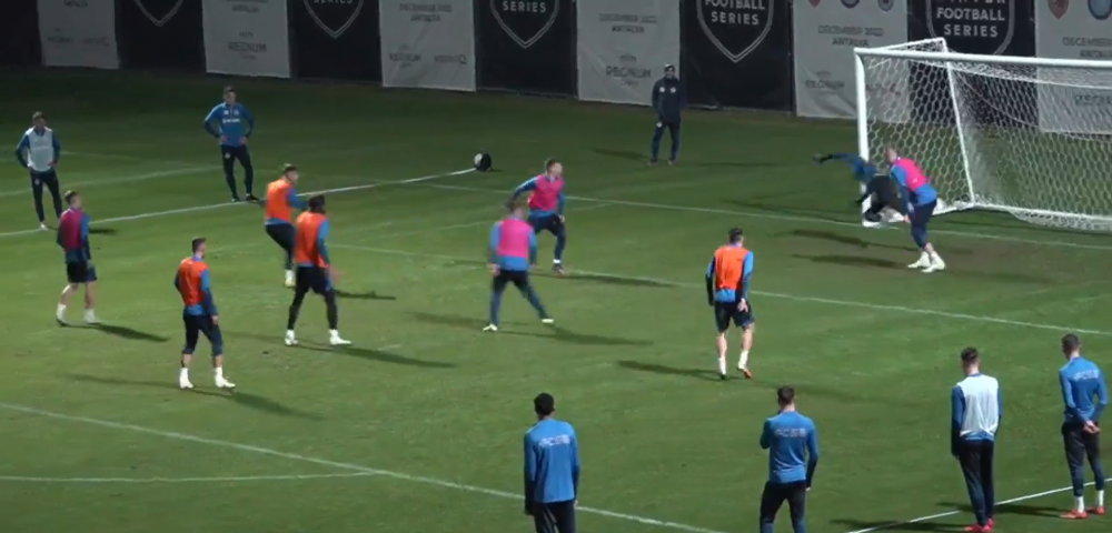 Tavi Popescu, rabona de excepție în cantonamentul FCSB-ului din Antalya. Fotbalistul a 'explodat' de bucurie_5